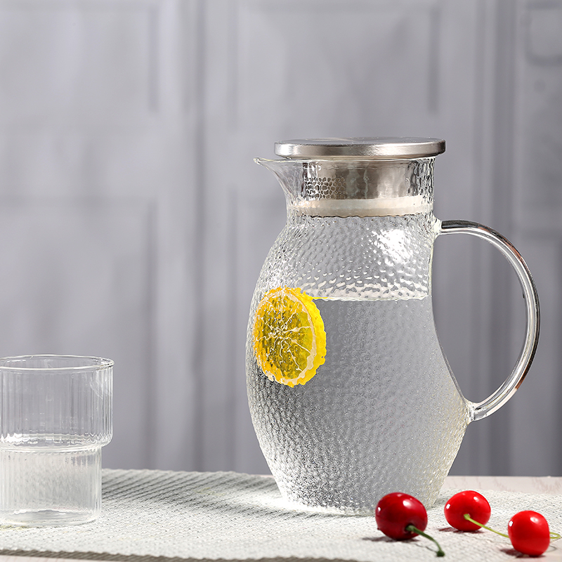 Heat Resistant Borosilicate Glass Water Pitcher / Carafe / Jug with Stainless Steel Filter Lid